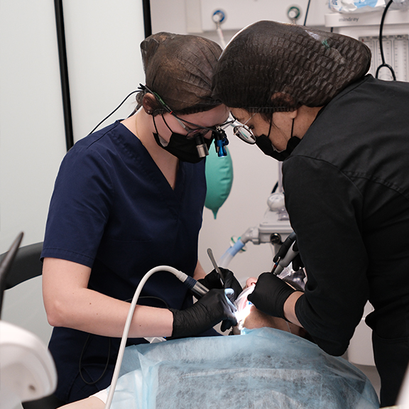 Имплантация зубов за 28000₽ до 30 апреля в Ярославле у врача-эксперта