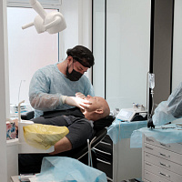 Имплантация зубов — создаем улыбки, меняющие жизни