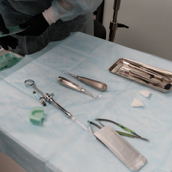 Имплантация зубов — создаем улыбки, меняющие жизни