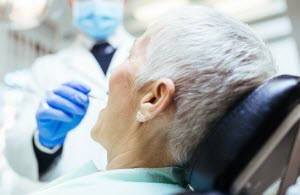 Особенности протезирования зубов пожилым людям