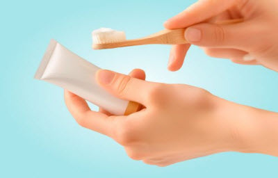 Как выбрать правильную зубную пасту и щетку